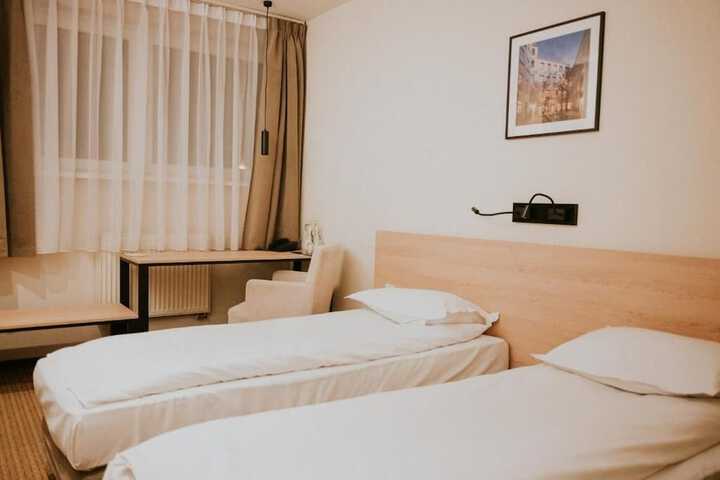 Room 12 of 51