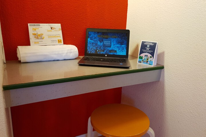 Room 7 of 30