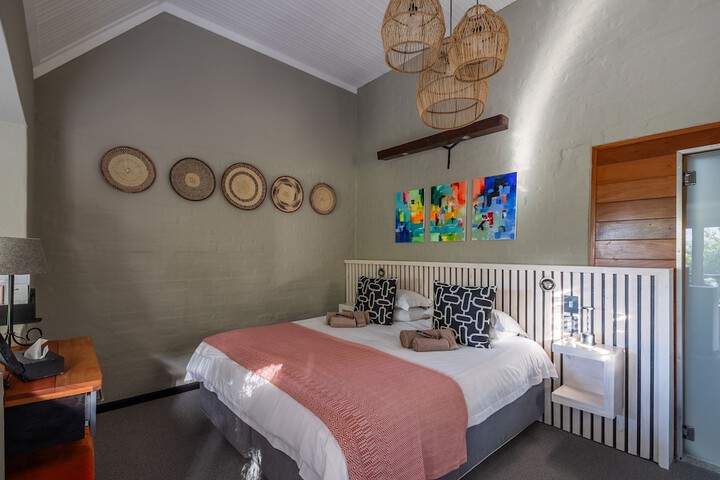 Room 14 of 65