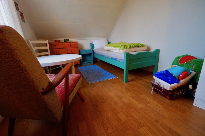 Room 6 of 19