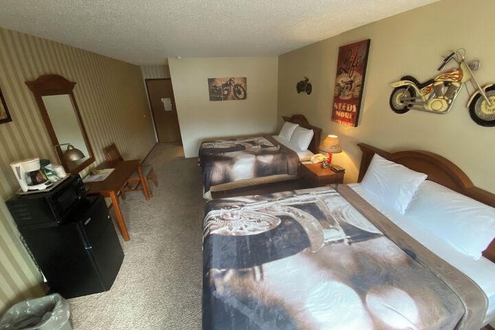 Room 28 of 106