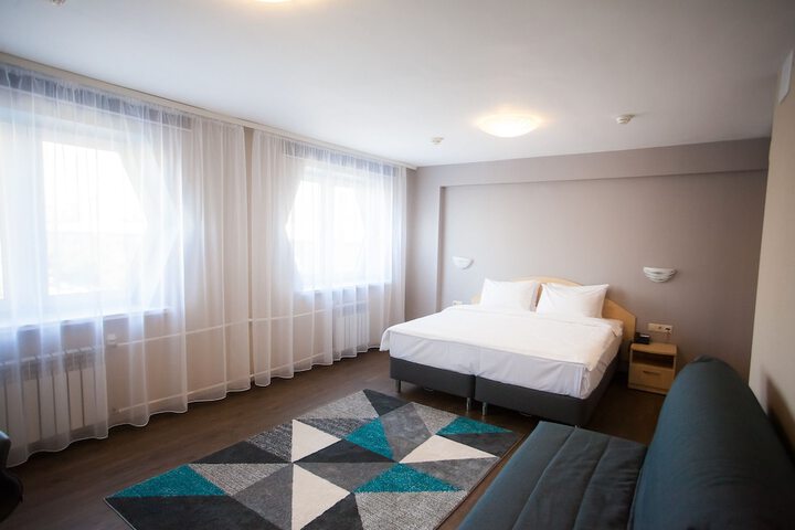 Room 10 of 79