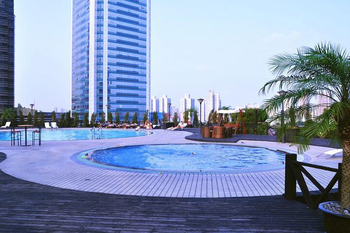 Pool Hotel