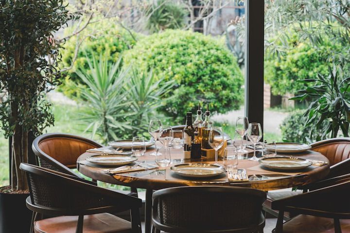 Dining 65 of 93