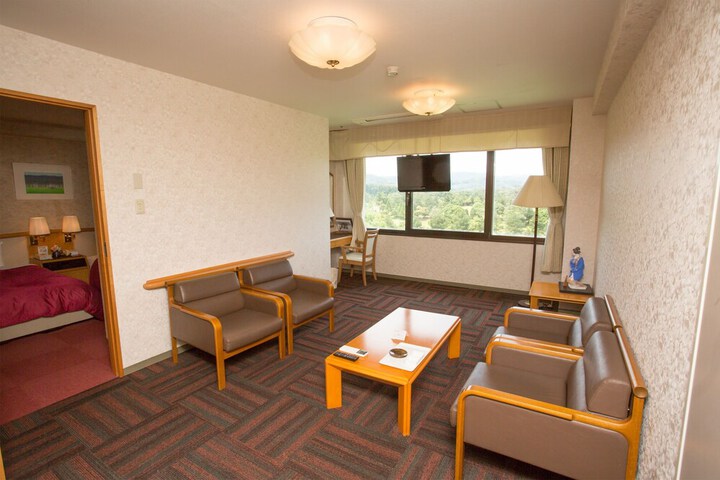 Room 14 of 38