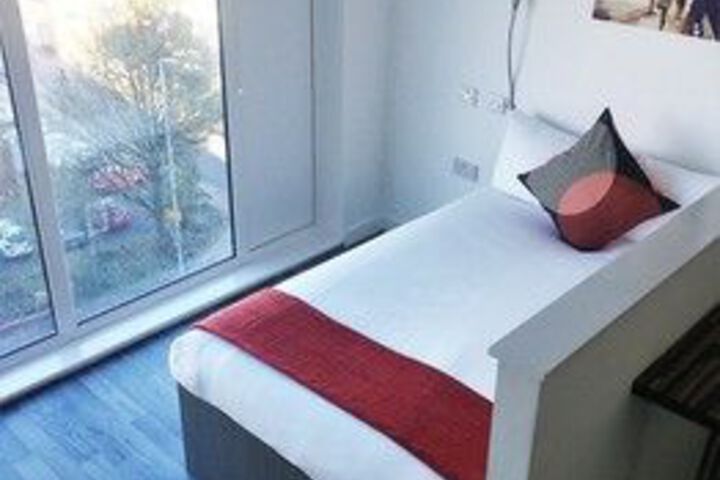Room 17 of 34