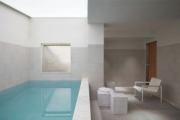 Hotel with Pool