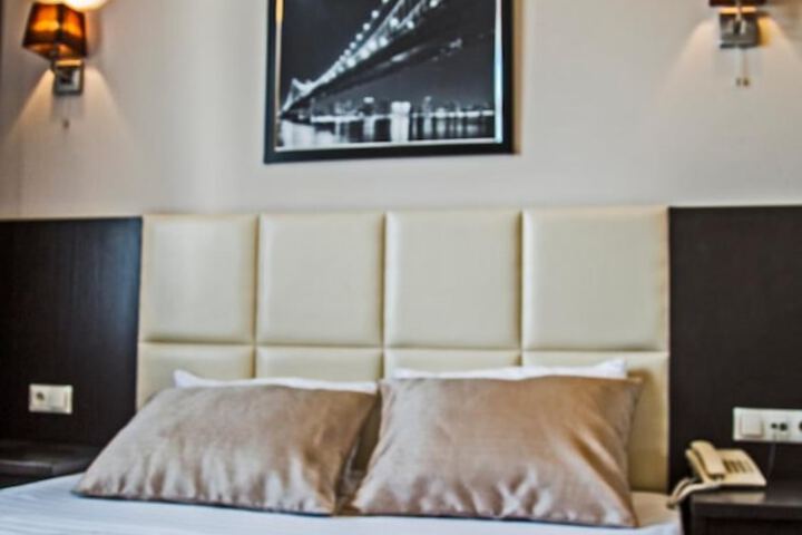 Room 27 of 59