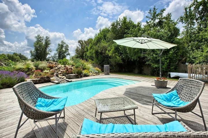 Hotel with Pool