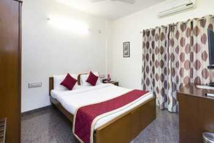 OYO ROOMS EMBASSY GOLF LINKS DOMLUR 2