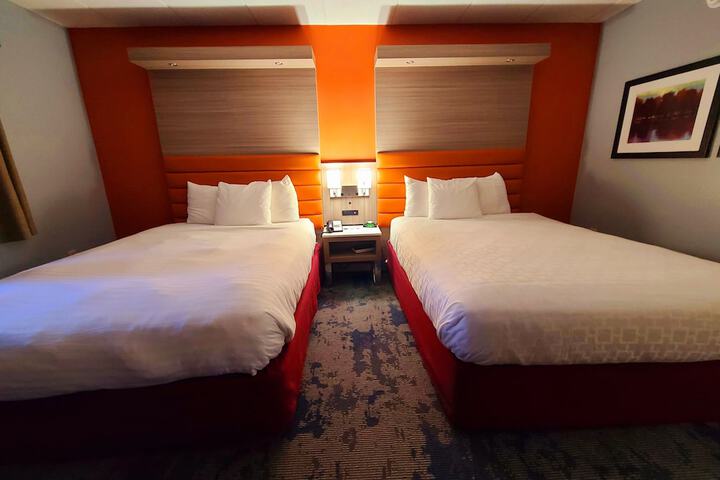 2 Queen Beds (16 of 31)