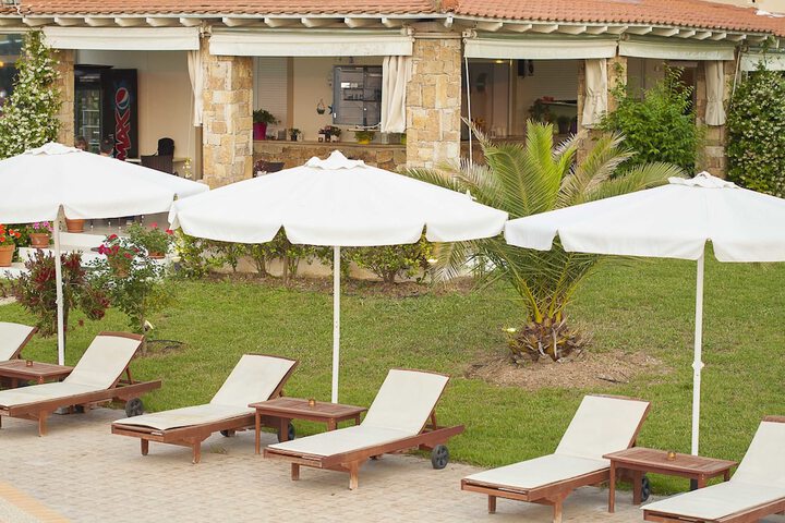 Hotel Exterior 85 of 95