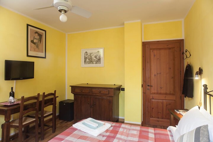 Room 7 of 43