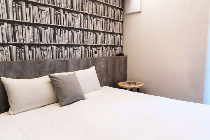 Room 15 of 31