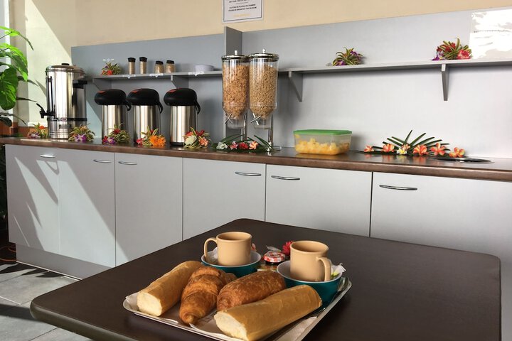 Breakfast/Coffee Service 26 of 54