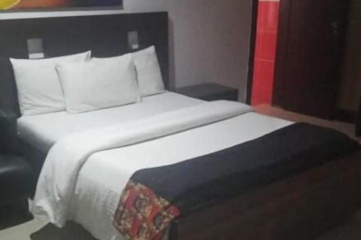 Room 20 of 35