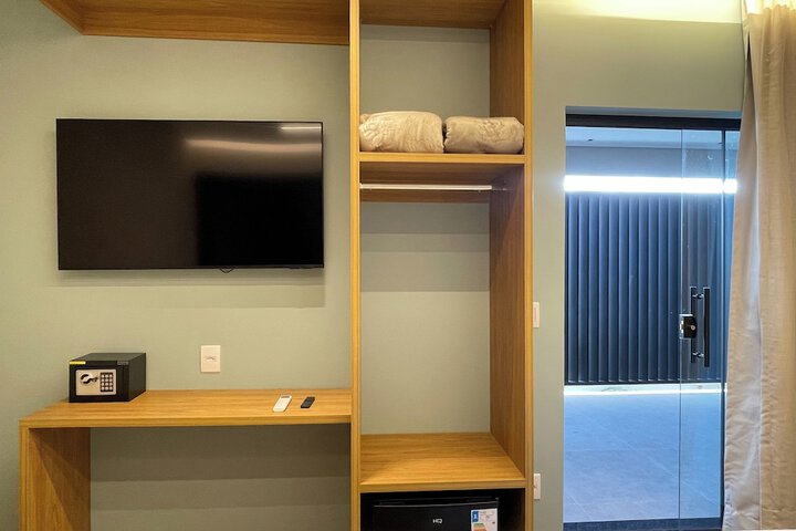 Room 49 of 102