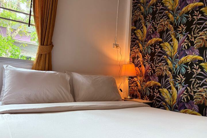 Room 46 of 89