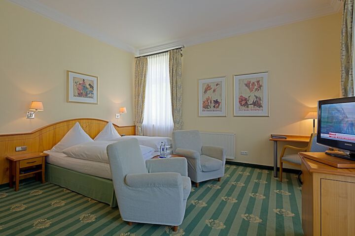 Room 9 of 53