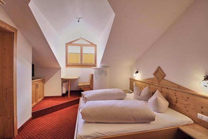 Room 15 of 59