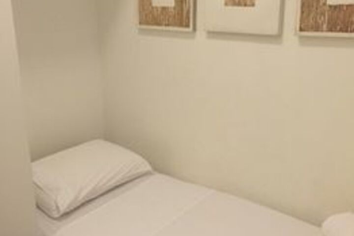Room 5 of 20