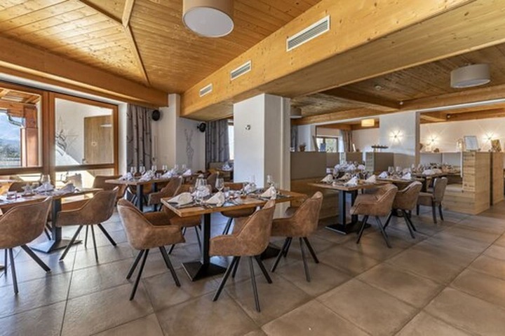 Dining 90 of 117