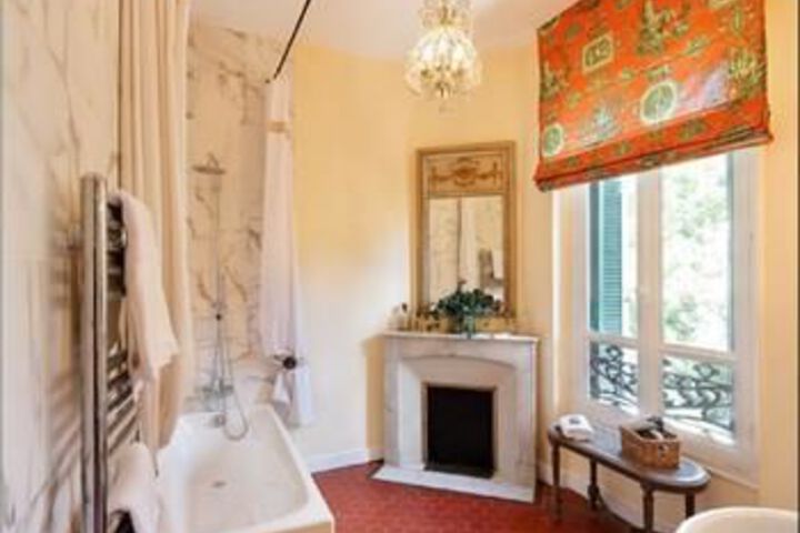 Room 2 of 21