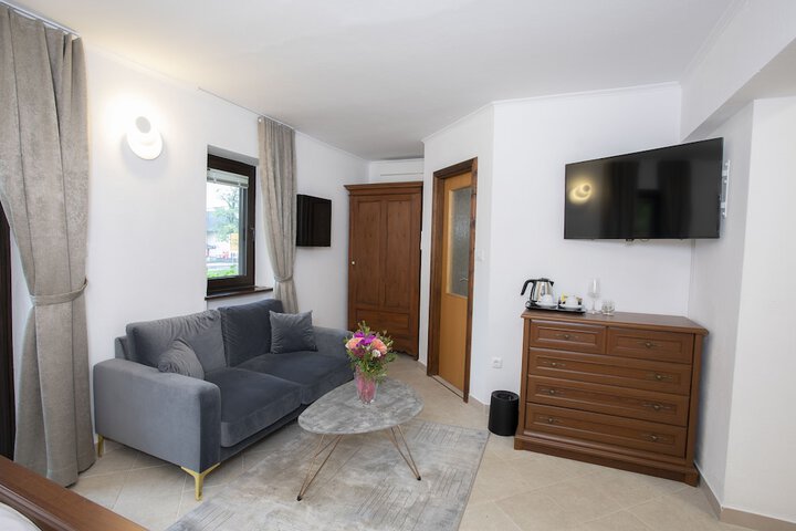 Room 20 of 53