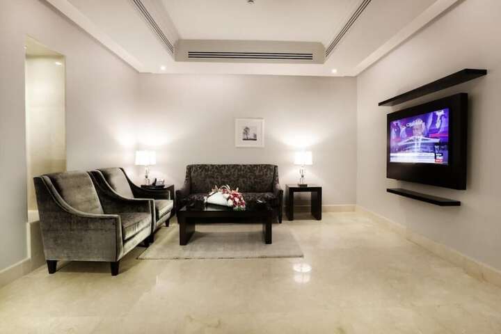 Room 14 of 24