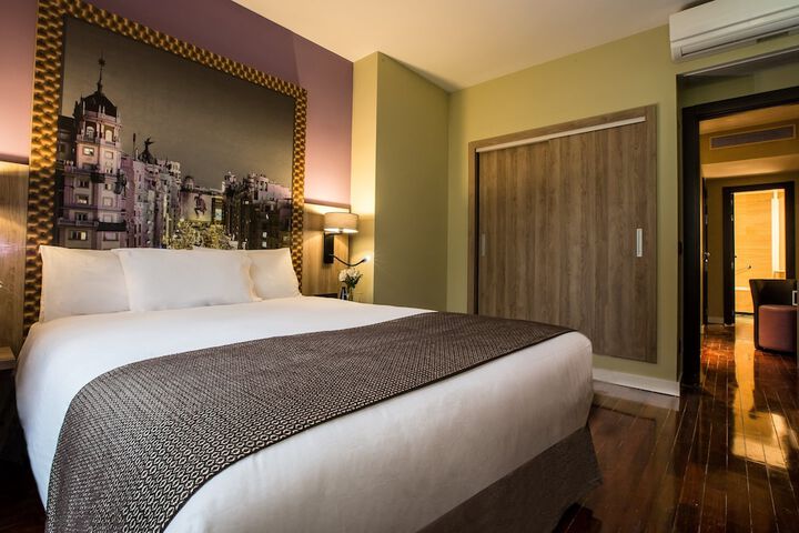 Room 10 of 51
