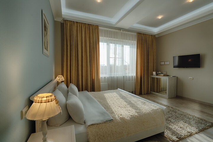 Room 27 of 73