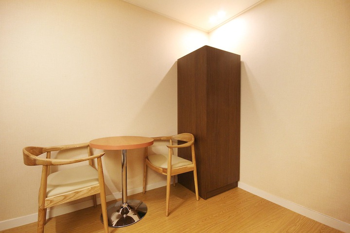 Room 61 of 127