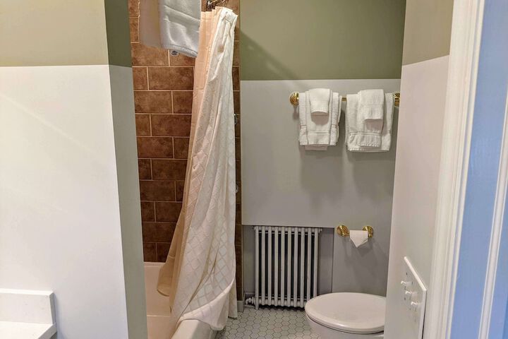 Room 214 of 258