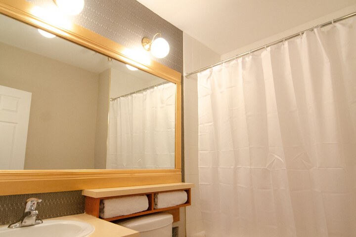 Room 83 of 87