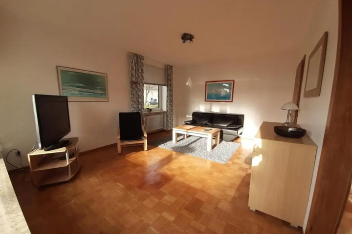 Room 4 of 7