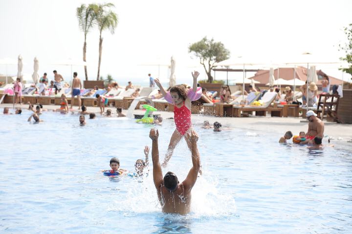 Pool 38 of 65