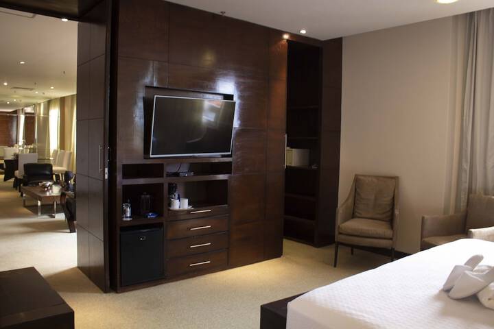 Room 8 of 114