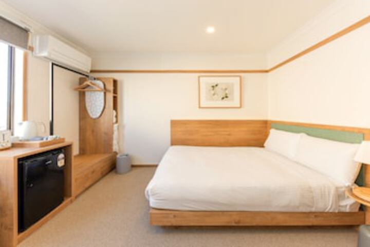 Room 34 of 111