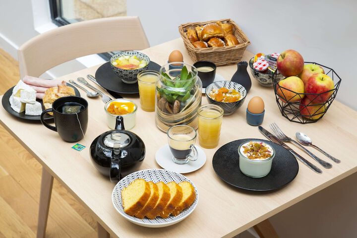 Breakfast/Coffee Service 33 of 49