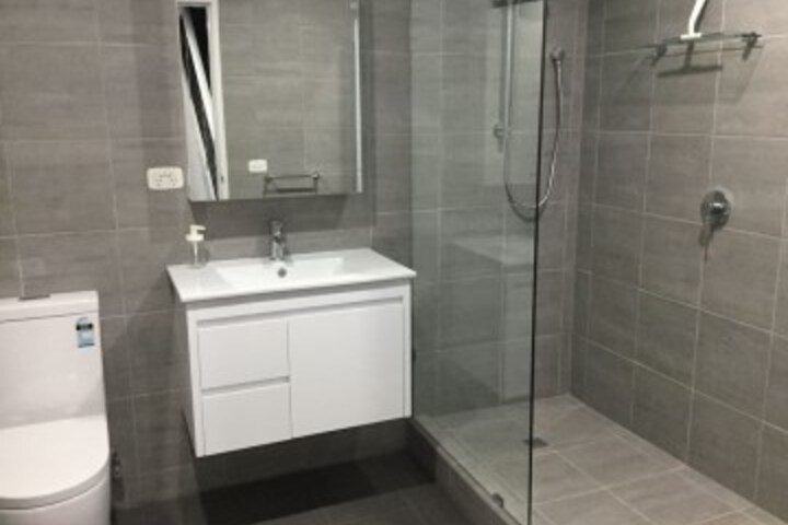 Room 12 of 32