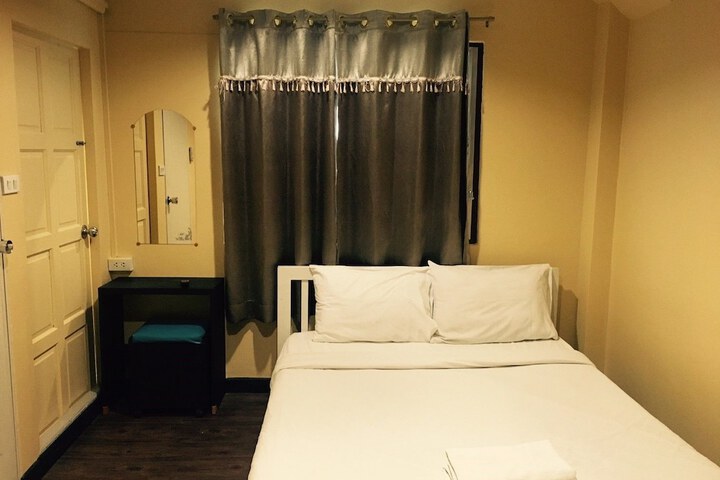 Room 11 of 44