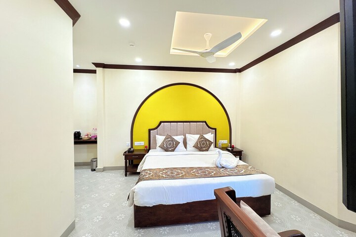 Room 73 of 154