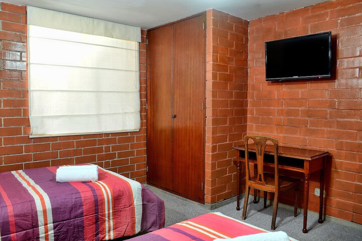 Room 32 of 54