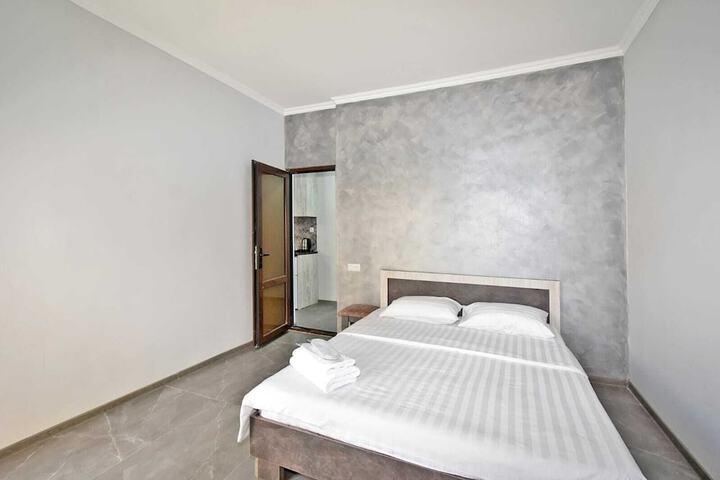 Room 9 of 24