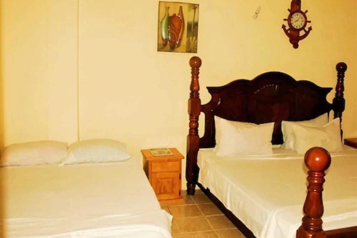 Room 7 of 42