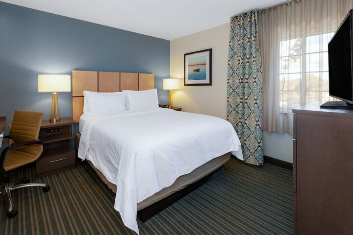 1 Queen Bed Studio Suite (13 of 22)