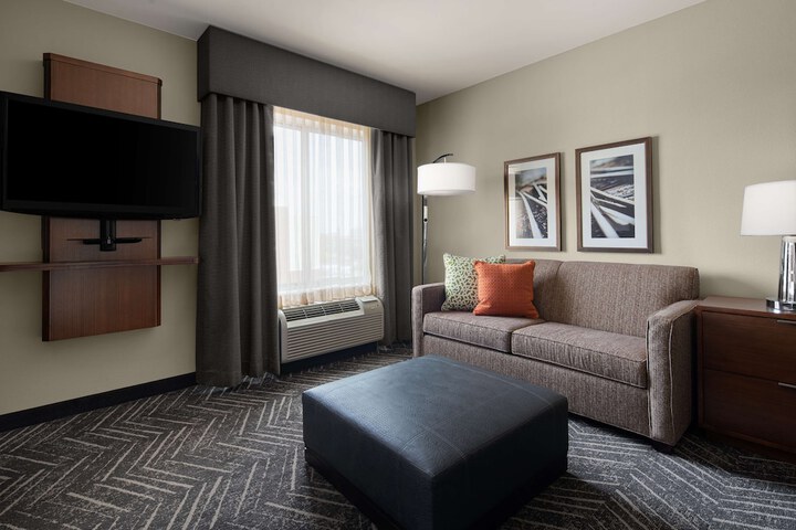 Room 13 of 40
