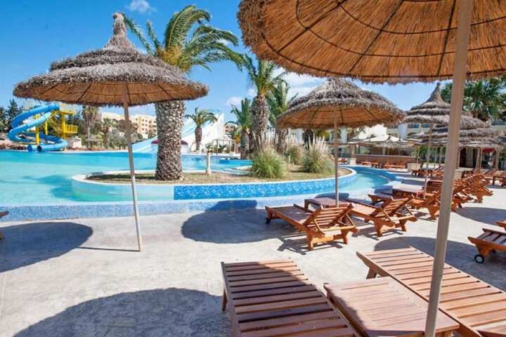 Pool Hotel