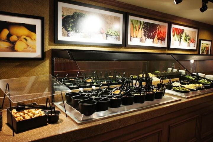 Dining 96 of 108