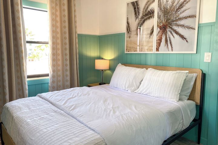 Room 4 of 86